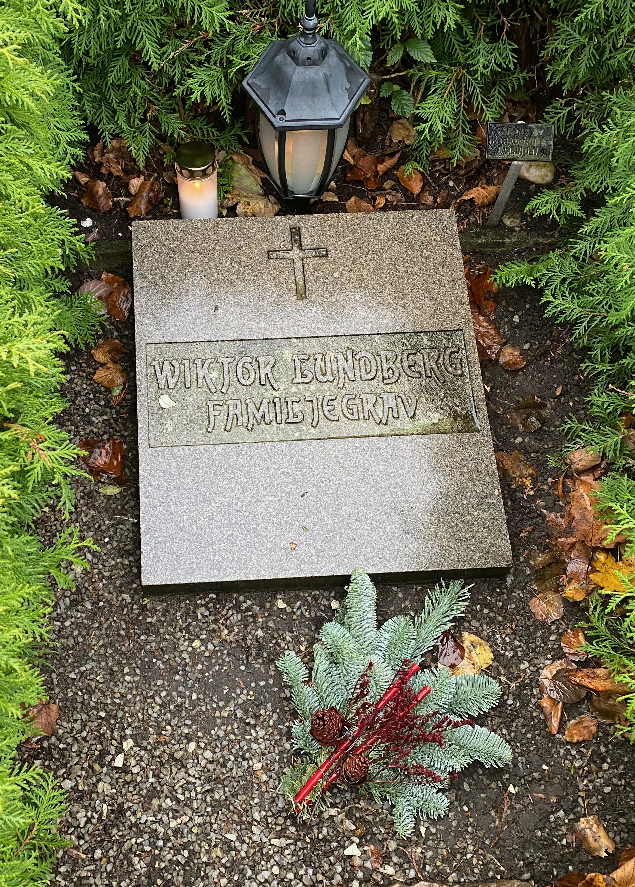 viktor_lundberg_familjegrav.png